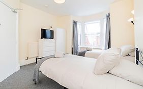 Shirley House 5, Guest House, Self Catering, Self Check In With Smart Locks, Use Of Fully Equipped Kitchen, Close To City Centre, Ideal For Longer Stays And Fawley Contractors